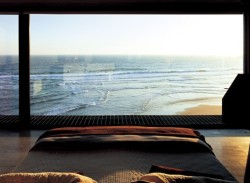serenitate:  daisymocha:  stars-and-the-silence:  ishxq:  crystalshades:  skankyourart:  i’d kill to be able to wake up to this view no words. this is my dream bedroom!  im sorry but this is just so amazing.. i’ll find peace here..  beautiful  The