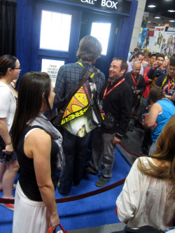 deliriusx:  paradisical815:  daunt:  beanthewiener:  forsciencejohn:  asktheprettyboyhunters:  gabrielsbutt:  sammwinchester:  I’VE FOUND IT!!! The amazing moment in which Mark Sheppard tries to get Jared Padalecki into The Tardis!!!  /SCREEEEECH