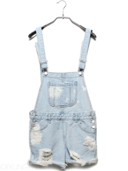 t-ranquillity:  seafoa-m:  s-e-r-e-n-e-happiness:  s-e-r-e-n-e-happiness:  overalls really need to come back into style  LOL @ MY COMMENT  ☼ click for boho ☼   click here for boho ❂ 