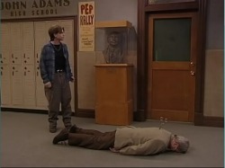 spittingoutsunnyskies:  Mr feeny planked before it was cool. 