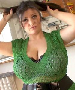 smoothieluv:  Free Live Cams   dont care about her bad hair day,only interested in the size of her melons,whic look nice and big,xxx.