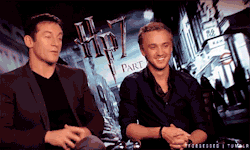 christmasstorieswelove:  magic-of-hogwarts:  Interviewer: “But I did bring my Harry Potter wand” (points at them)Tom: “Woah easy!”Jason: “Don’t point that thing at us!”  #they do not play lucius and draco malfoy #lucius and draco malfoy