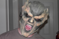 cklikestogame:  fuckyeahlegacyofkain:  A fan made Kain mask. Click the pic for more pictures of the production, and pictures of a vampire Raziel mask!  I WILL BUY THE FUCK OUT OF EVERYTHING THIS PERSON MAKES!  