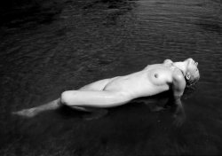 Erotic Art - Naked In Nature - Amina05
