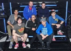 therealworldpassingby:  annastylessykes:  boybandlove:  leahmcmurdock:  aw look at kev  sounds weird but i miss Big Kev, he’s hilarious.x  Sykeyyy the only one wearing nike hight tops &lt;3 &lt;3   Is Jay wearing socks with shorts? Omg, he’s such