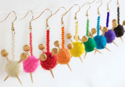 reeby10:  (via Yarn Ball Earrings And Mini Yarn Skein Necklaces @Craftzine.com blog) 
