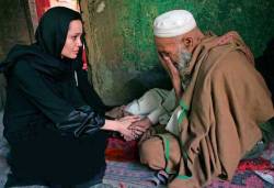 catsandcunts:  youdeanatsix:  inabluebox:  “I also thank Angelina for dressing in hijab while she visited not just Iraqi refugees but refugees in Afghanistan and Pakistan. Not only did she look good in it, she showed respect and appreciation for their