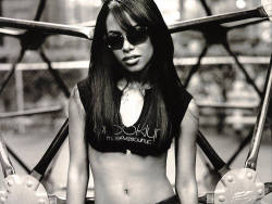 lifesferriswheel:  Aaliyah The Angel 