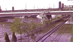 Flooding at the Schuylkill River in Philadelphia. View with red/cyan 3D glasses.