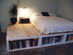 theretherekaetee:  (via Look! DIY Platform Bed With Storage | Apartment Therapy Los Angeles) 