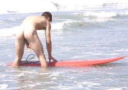 naked surfing