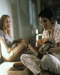 Angelina Jolie and Winona Ryder in Girl, Interrupted directed by James Mangold