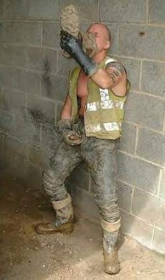 mikeerrand:  muddy sweaty workman jacking it whiles sniffing his grimey boot 