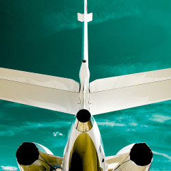 Youlikeairplanestoo:  More Three-Holer Goodness. I Always Liked The Lines Of The