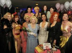 fuckyeahvegasbaby:  Burlesque legend Dixie Evans’ 85th birthday celebration at the Royal Resort on Sept. 3, 2011. 