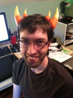 tavvross:  badhomestuckcosplay:  You know what really annoys me more than anything else?  Bad Homestuck cosplay.  I mean seriously, if you’re going to cosplay a character, at least take the effort not to make it completely half-assed!  Like look
