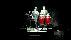 Melymely17:  Part Of The Concert Of Bruno Mars In Pr! Bruno Mars And Papa Mars! ;D