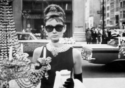 life:  Tonight the Film Society of Lincoln Center and Paramount Home Entertainment are hosting a gala to celebrate the 50th anniversary of Breakfast at Tiffany’s — and for all you Breakfast at Tiffany’s fans out there, the film will be released