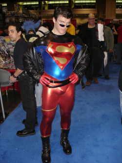 nerdgasm-playground:  [Cosplay Of The Week] 90’s Superboy 