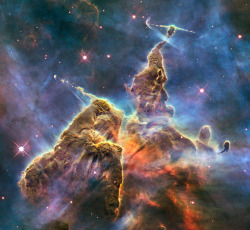 n-a-s-a:  (via HubbleSite - Picture Album: