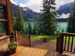 sav3mys0ul:  Emerald Lake, Canada Photograph