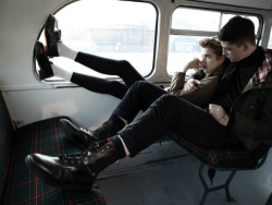 hadaes:  pret-a-pierre:  agyness deyn &amp; ash stymest for dr. martens fall 2011 campaign  this is why i love my docs 