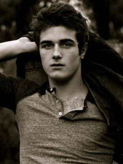 paigethebear:  beau mirchoff was in my dreams last night &lt;3 needless to say i did not want to wake up this morning 