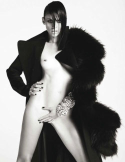 Her Name Is Liberty Ross And I Can Not Deny How Kick Ass This Picture Is