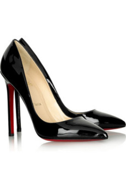 what-the-heel:  Every girl needs one pair of simple pumps… Louboutin Pigalle. 