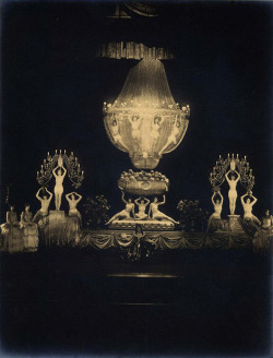 regardintemporel:  ACJ - Ziegfeld Follies, Ben Ali Haggin Tableau, 1920s 