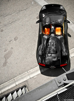 Deliciousforms:  This Might Be One Of The Coolest Photos I’ve Ever Seen Of A Lamborghini