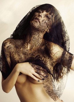 Morgane Dubled in lace