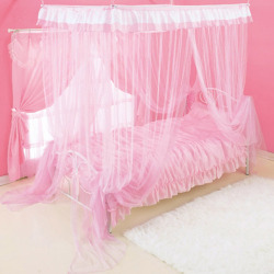 A sissy&rsquo;s dream&hellip;.. sissylaci:  mmmm a perfect lil sissy room 