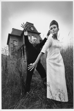 baresrenaud:  Alfred Hitchcock and Ina by Jeanloup Sieff, 1962 