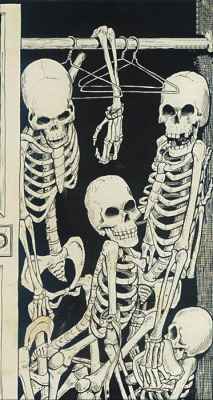 banjeebear:  All Hallow’s Eve  Slutty Skeletons! Yep, it&rsquo;s Halloween.