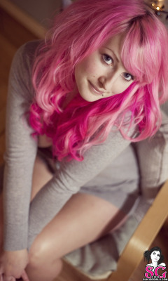 Galda @ Suicide Girls. ♥  I luvz her hair colour and pretty face. ♥