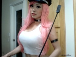 gamefreaksnz:  vampybitme:  POISON X FINAL FIGHT  Cosplay, you’re doing it right. 