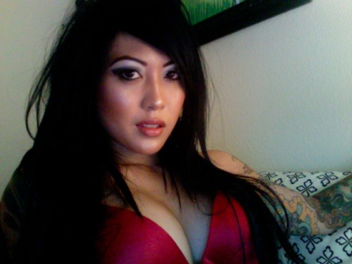 gerra-my-bella:  getting use to “non blue” adult photos