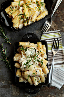 Boyfriendreplacements:  Mac And Cheese With Roasted Chicken, Goat Cheese, And Rosemary