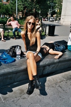 pr-osperity:  Love her sunnies, someone where you get them? 