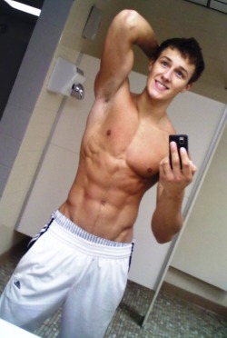 just-a-twink-again:  just ohhhhh… 