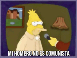 thehassasin:  ¿será Homero Simpson un comunista? Su padre habló en su defensa…  Hace un rato atrás ví este capítulo n_n♥