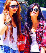Devonned:   Favorite Friendships &Amp;Gt; Demi Lovato And Miley Cyrus  
