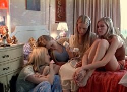  The Virgin Suicides 