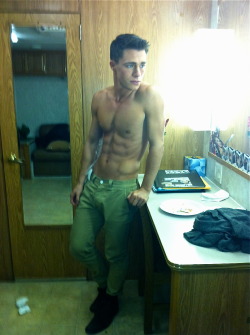 fuckyeakidrauhl:  glitter-s-w-a-g:  johnkrasinski:  “Shot from Colton’s trailer. We asked him to show us his new body, the product of three months of serious training. Of course, he struck a model pose.” - Jeff Davis  OMG I LLOVE COLTON HAYES  fuck.