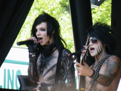 Concertsaregoodforyoursoul:  Andy And Ashley From Black Veil Brides, Warped Tour