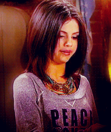 yeahgomez-blog:  Alex Russo’s many faces. 