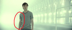     GUYZ, HARRY POTTER HAS TWO SHIRTS.  One for winter and one for summer, how practical of you Harry.   Except the top one is his weird hallucination world. Maybe he subconsciously wishes he had two shirts.  And contacts.  I’m rebloging this until