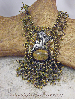 suite148:  cherub necklace by betty.stephan on Flickr. 