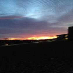 No filter, it was a pretty sunrise, but I was walking so this is blurry, doesn&rsquo;t do it justice. (Taken with instagram)